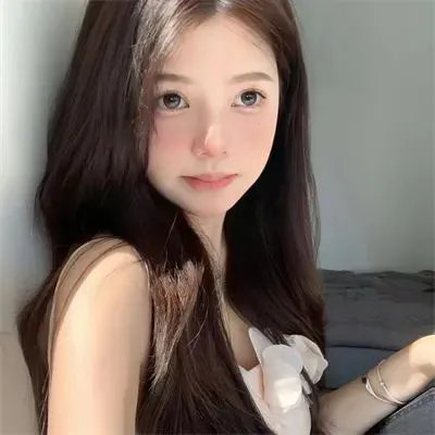 无冕皇后封面